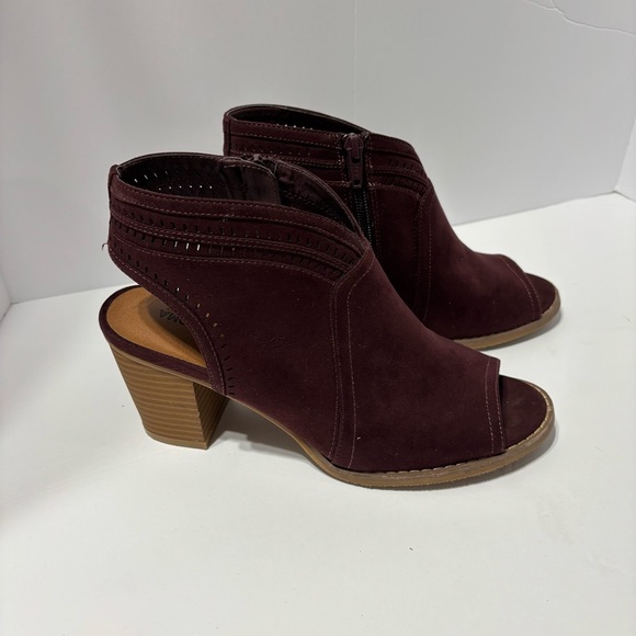 Sonoma Thelma Burgundy Faux Suede Open Toe Bootie 3" Heel Shoes Size 9 - Picture 3 of 6